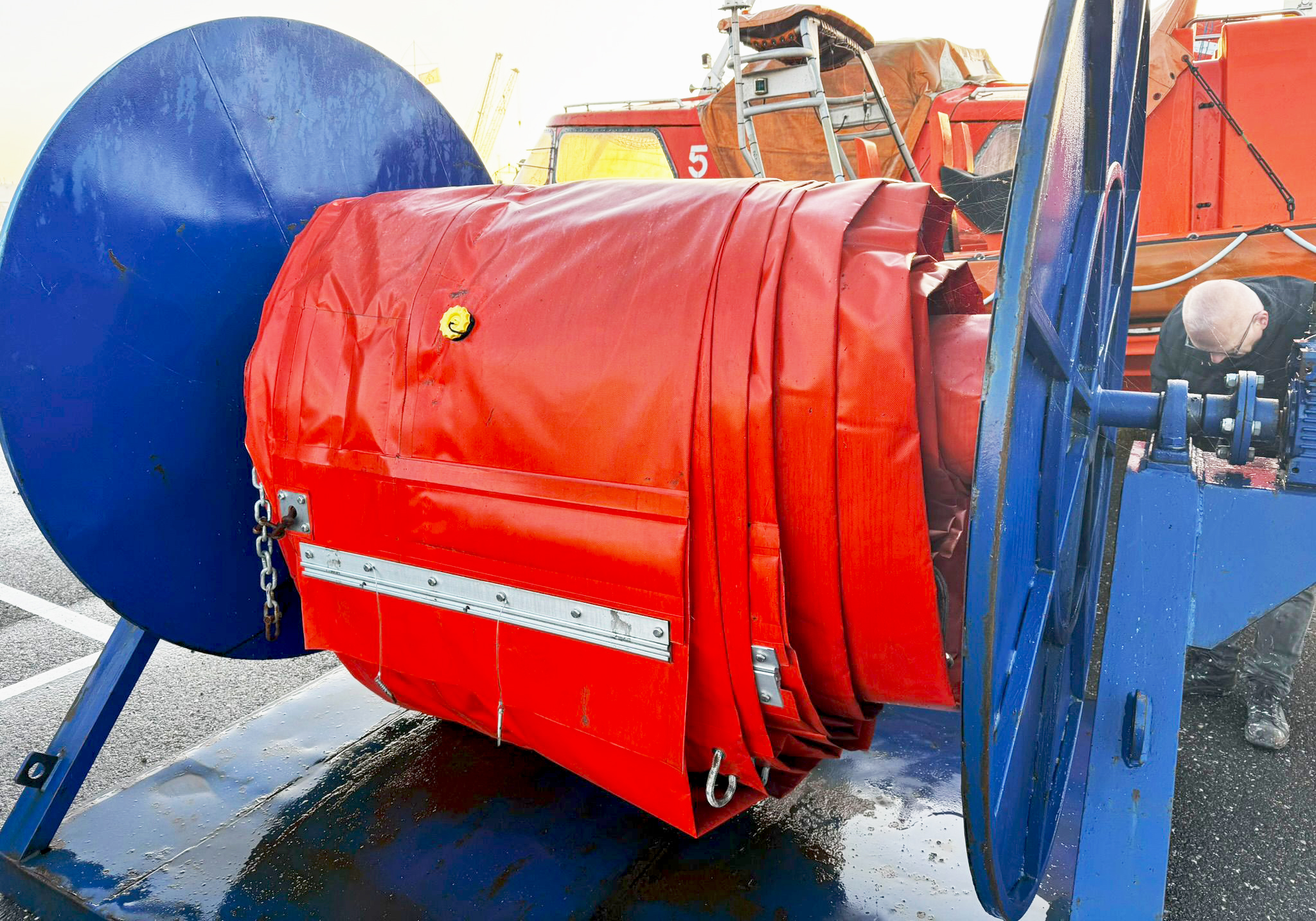 Olieschermen 150 meter (Zeer goede staat)