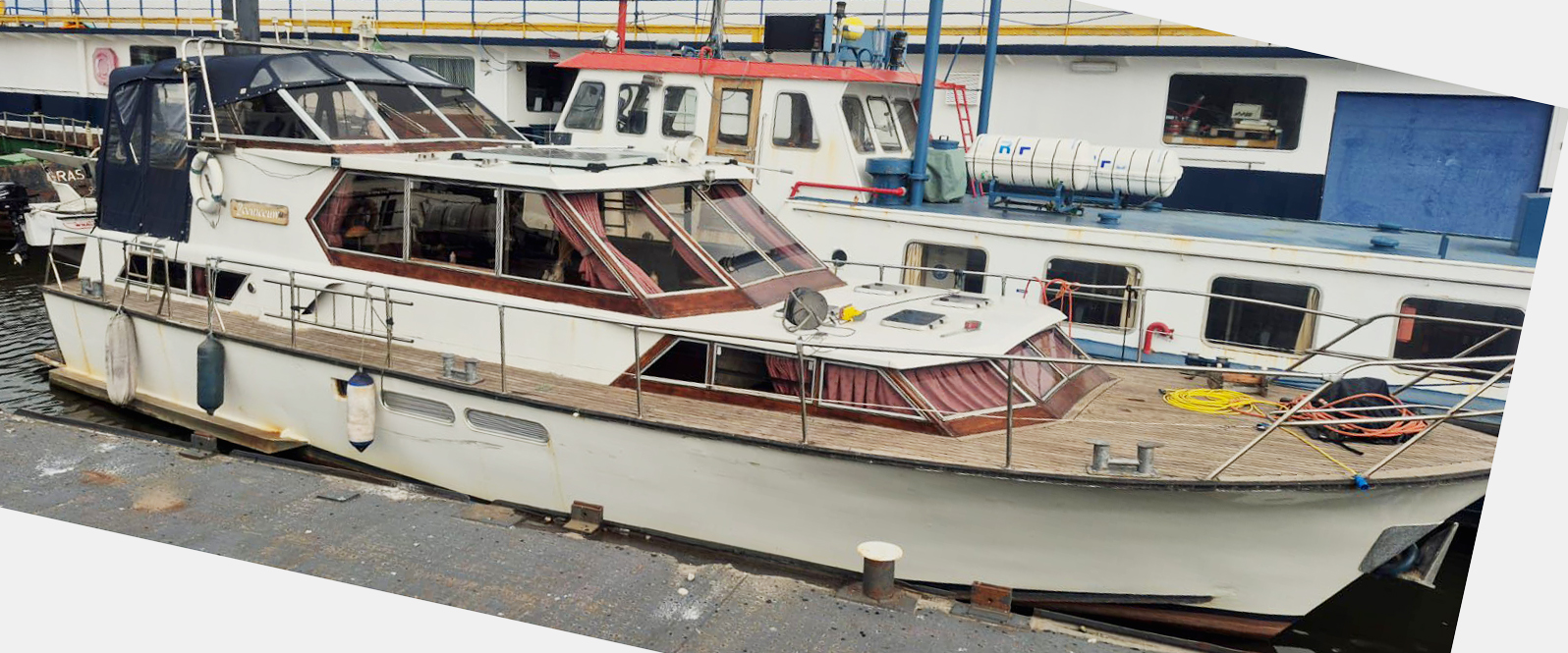 Motorjacht (Dubbel schroefs)